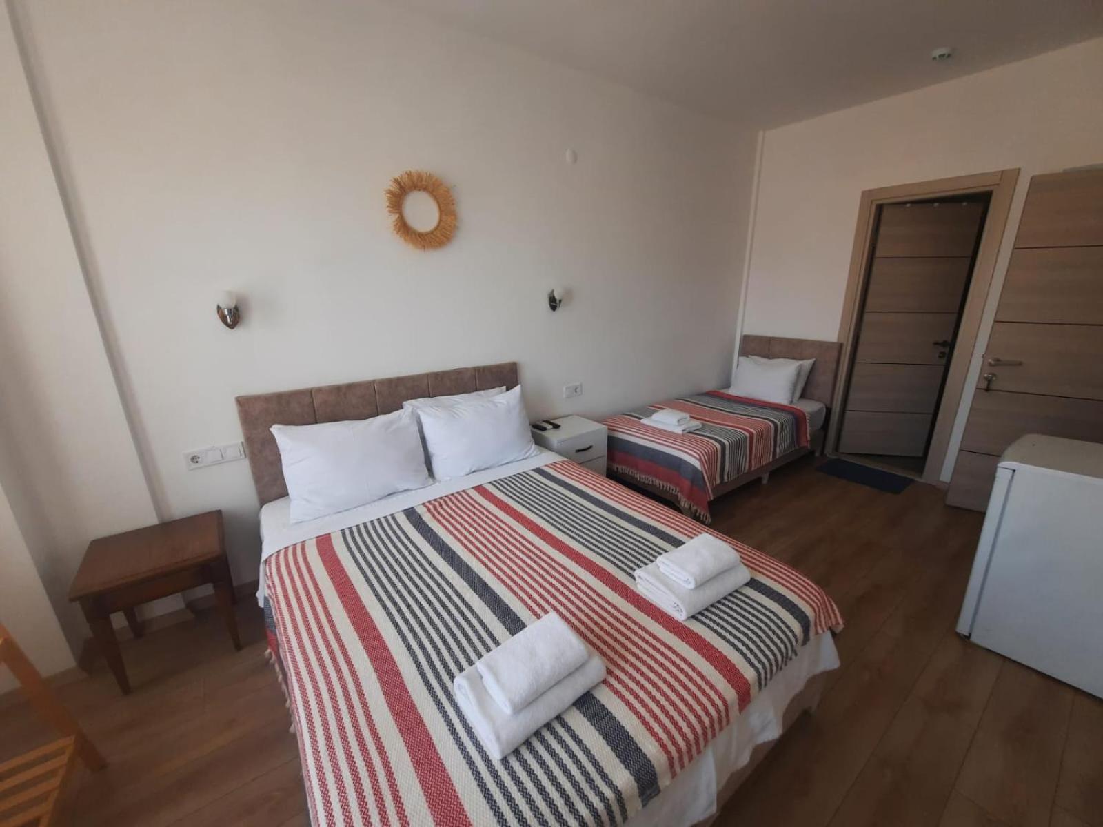 Adil Pansiyon Cesme Exterior photo